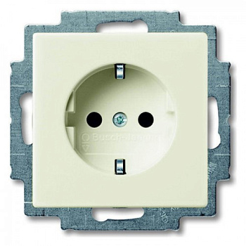 2CKA002011A6144  розетка сзаземл белая